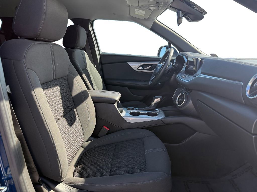 Used 2022 Chevrolet Blazer LT image 17