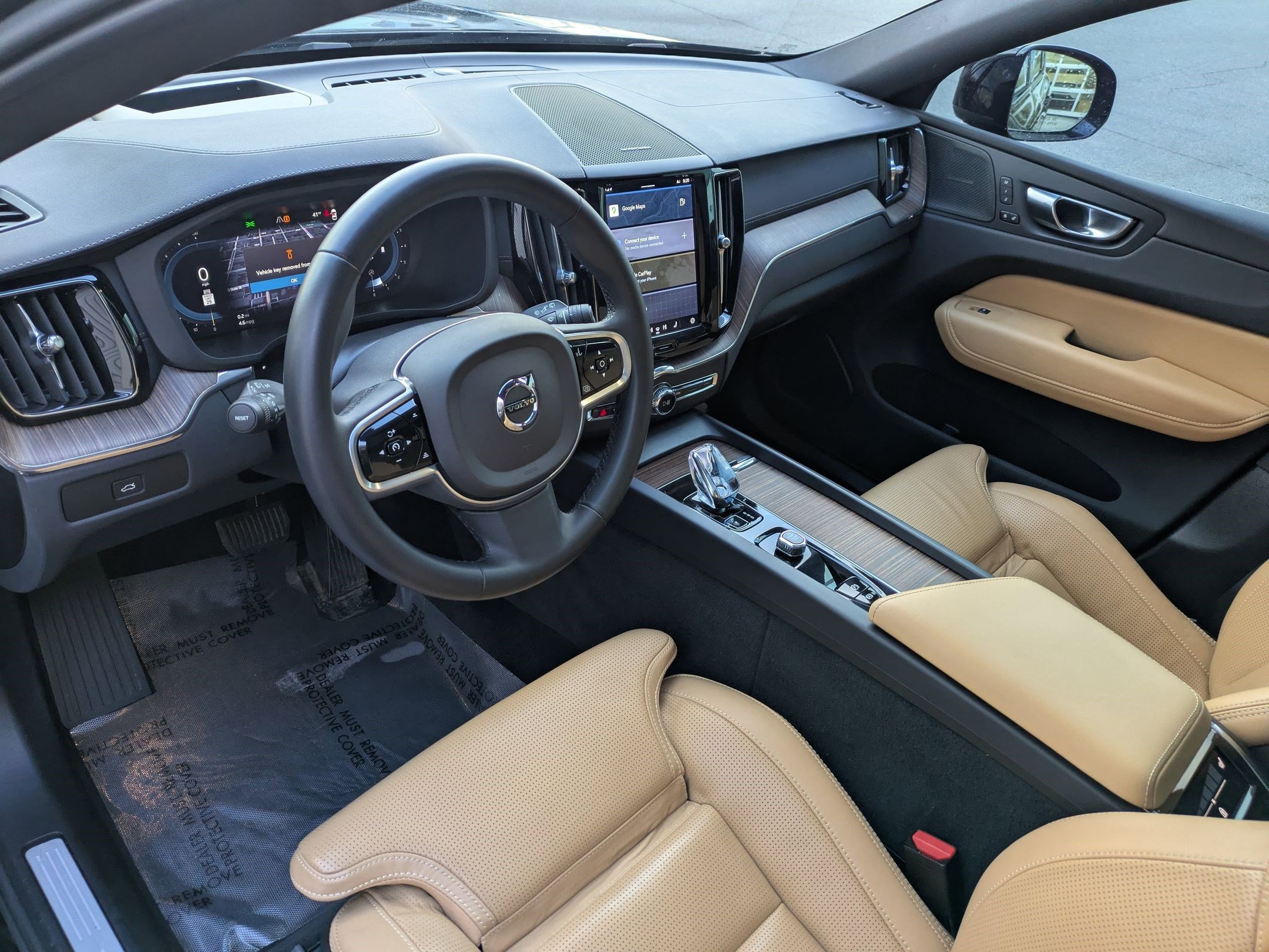 Certified 2023 Volvo XC60 B6 Ultimate w/ Protection Package Premier image 14