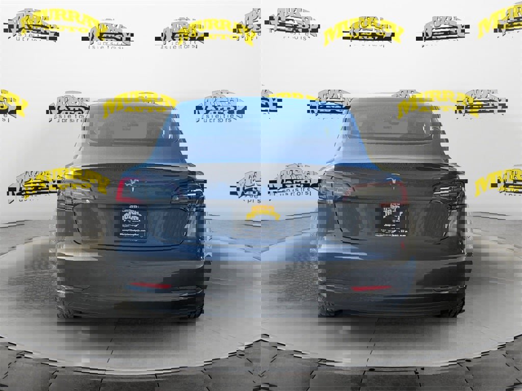 Used 2023 Tesla Model 3 Standard Range image 4