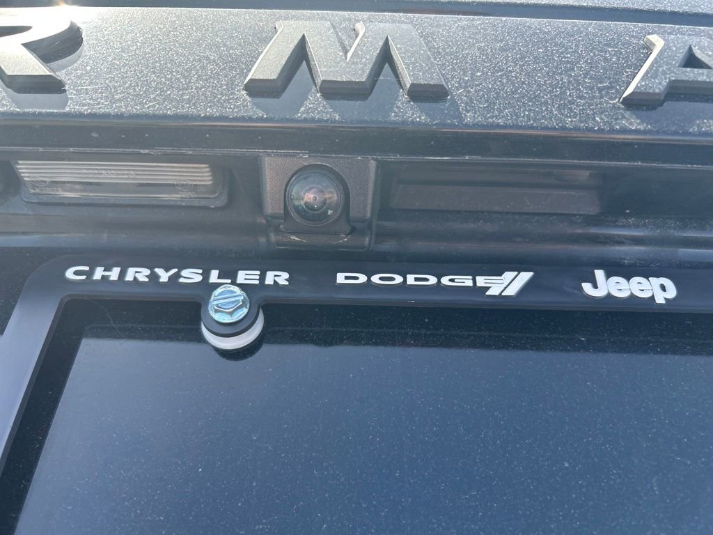 Used 2023 Nissan Armada SL w/ Midnight Edition Package image 19