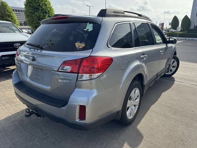 Used 2010 Subaru Outback 2.5i Premium AWD/4WD image 5