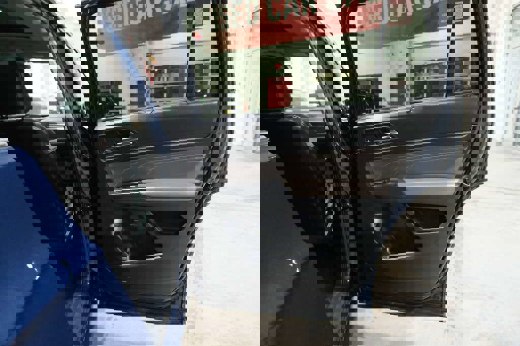 Used 2021 Volkswagen Atlas SEL Premium image 27