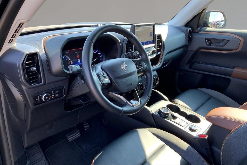 Used 2024 Ford Bronco Sport Outer Banks w/ Tech Package AWD/4WD image 13