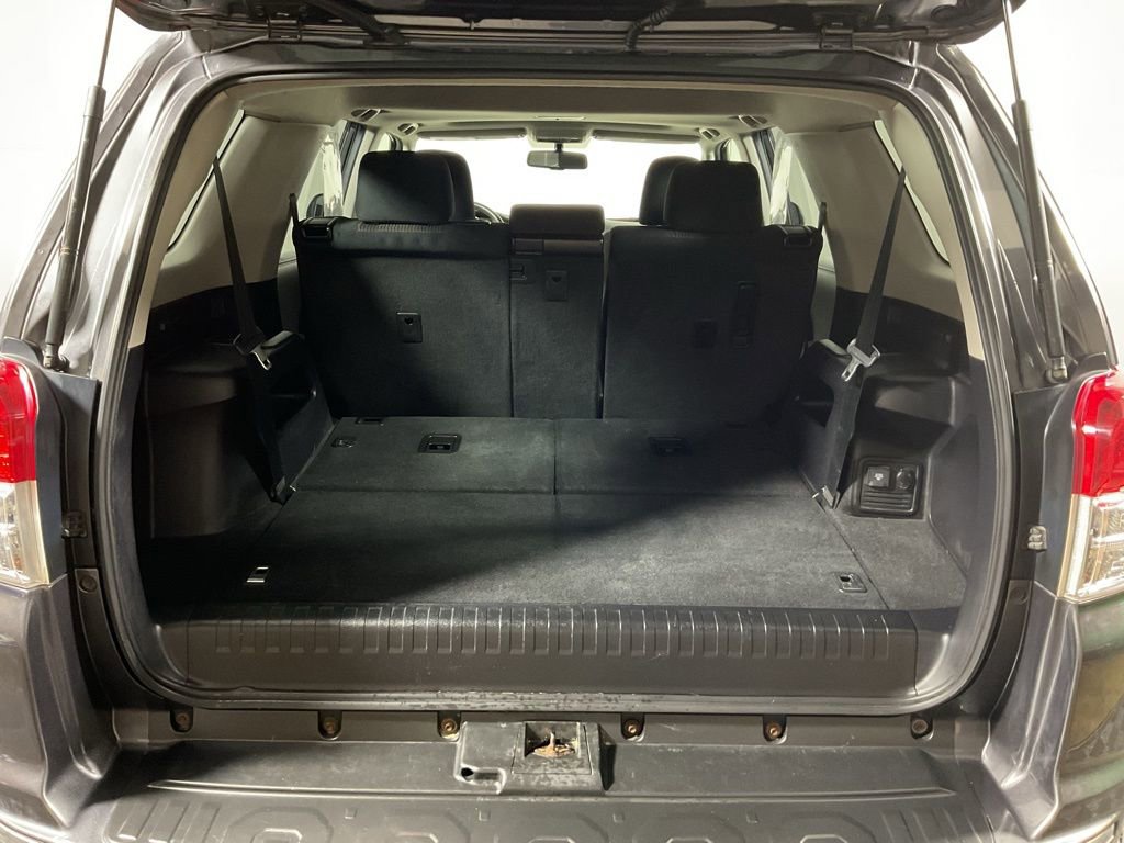 Used 2011 Toyota 4Runner SR5 w/ Convenience Pkg image 11