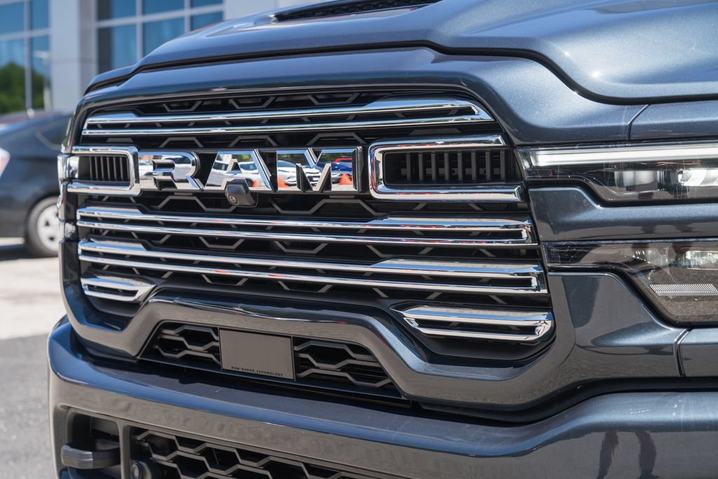 New 2026 RAM 2500 Laramie AWD/4WD image 12