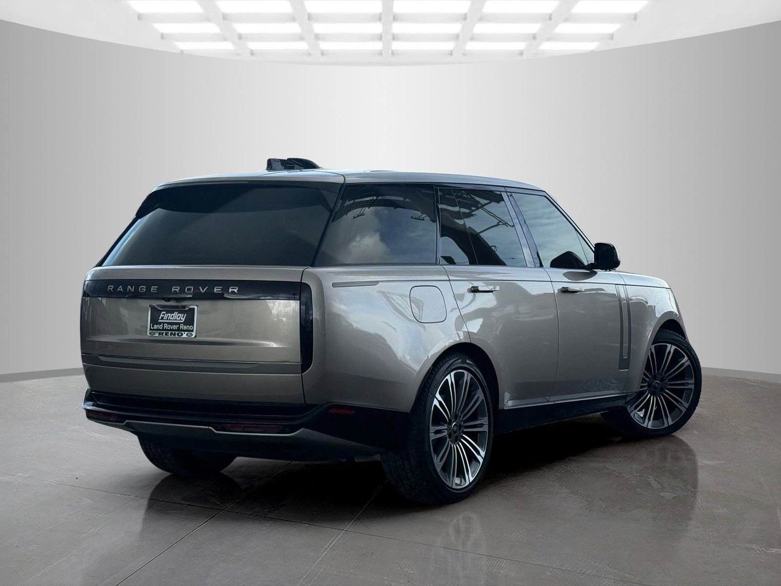 Used 2024 Land Rover Range Rover SE image 5