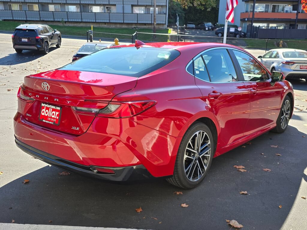 Used 2025 Toyota Camry XLE FWD image 5