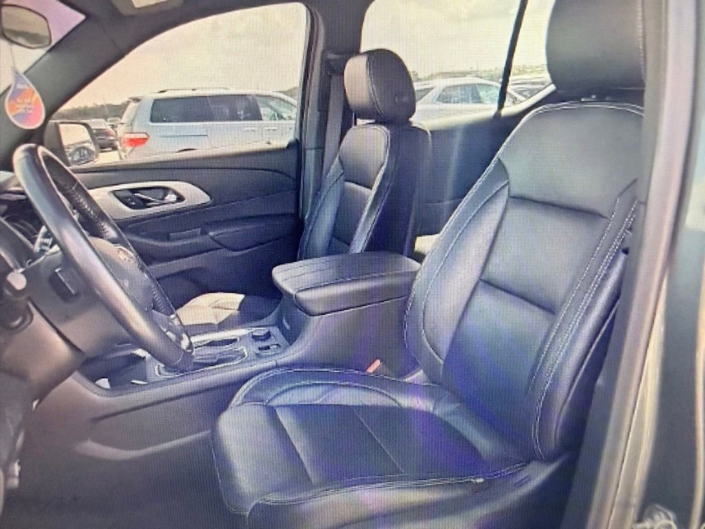 Used 2022 Chevrolet Traverse LT FWD image 6