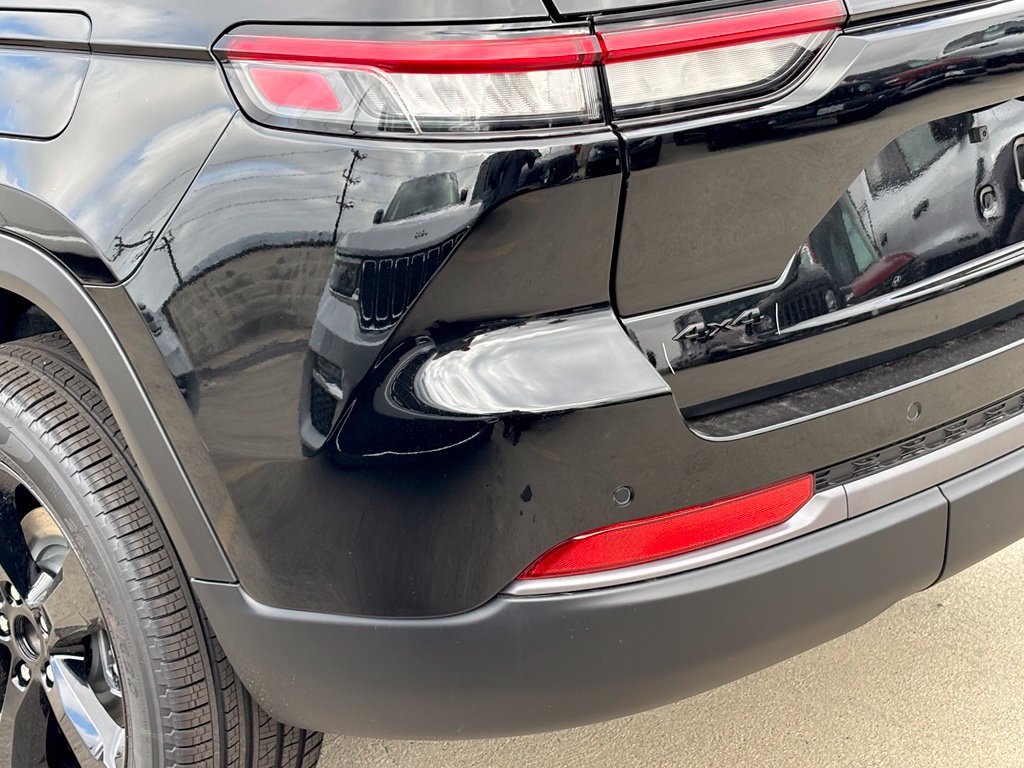 New 2027 Jeep Grand Cherokee Limited AWD/4WD image 5