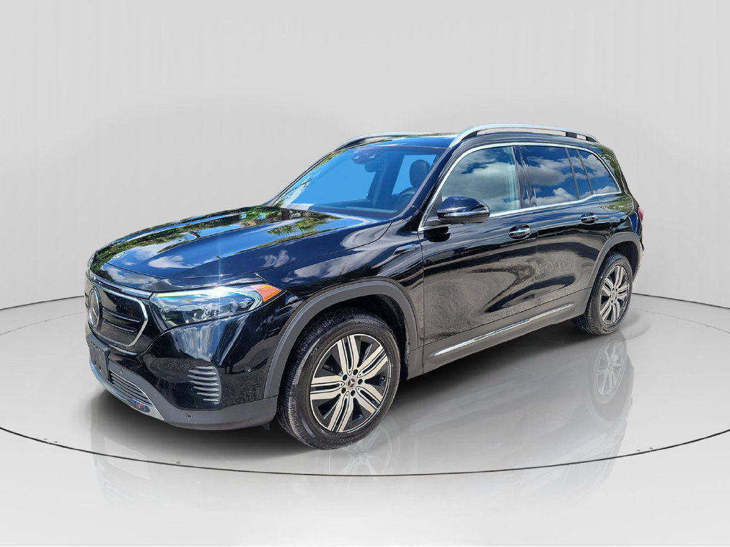 Used 2023 Mercedes-Benz EQB 300 4MATIC image 3