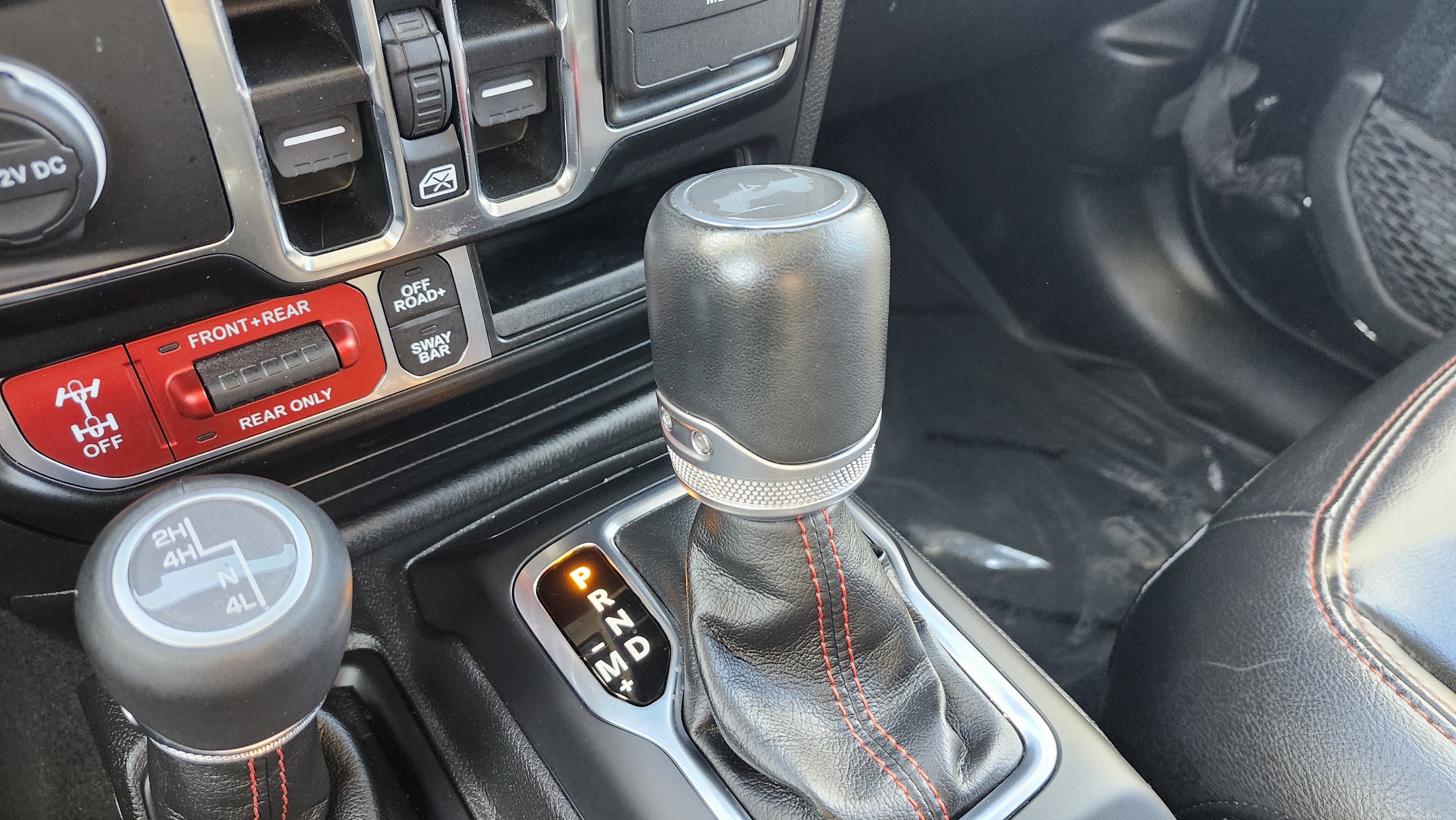 Used 2022 Jeep Wrangler Unlimited Rubicon w/ Steel Bumper Group image 30