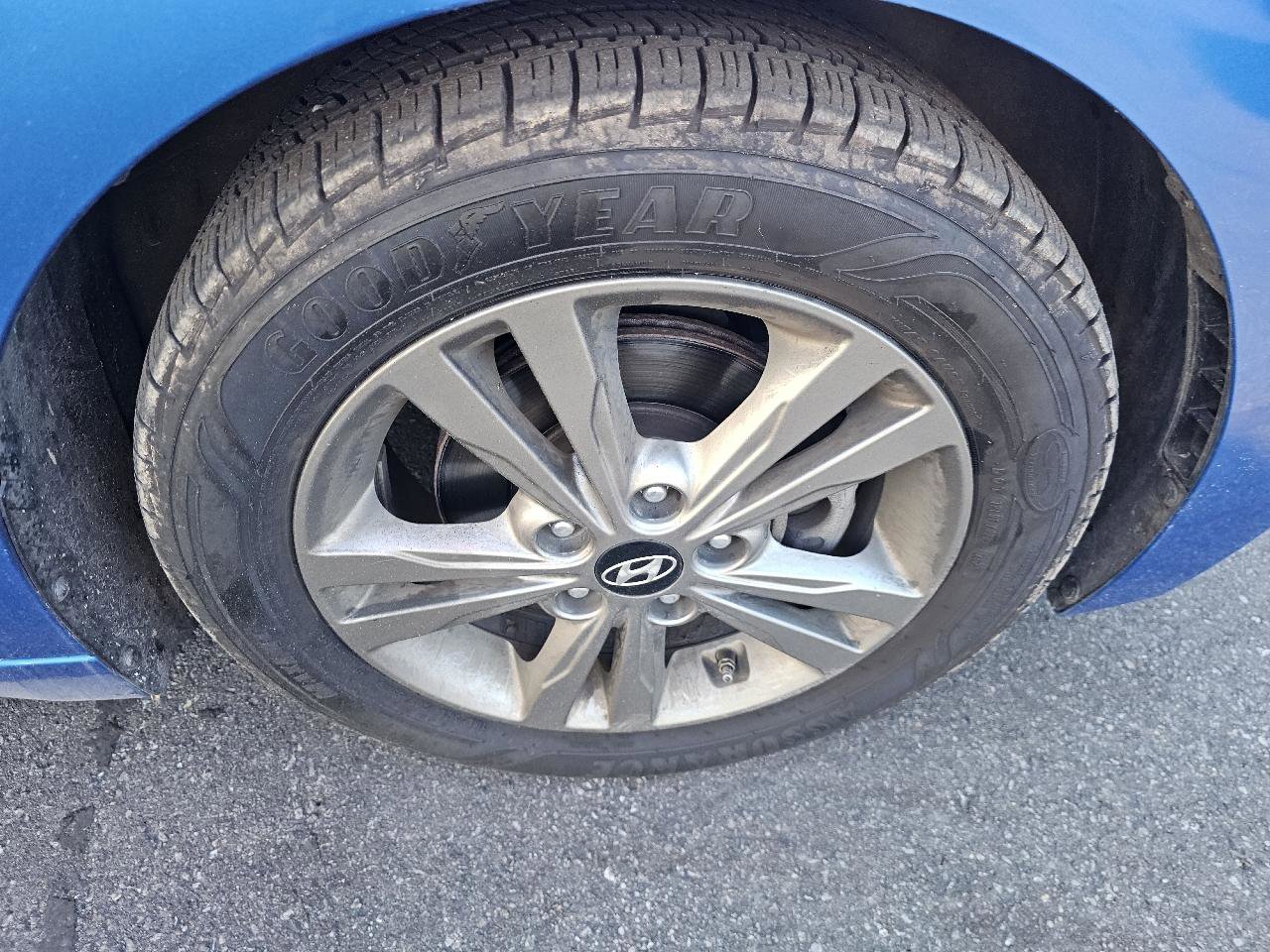 Used 2017 Hyundai Elantra SE FWD image 14