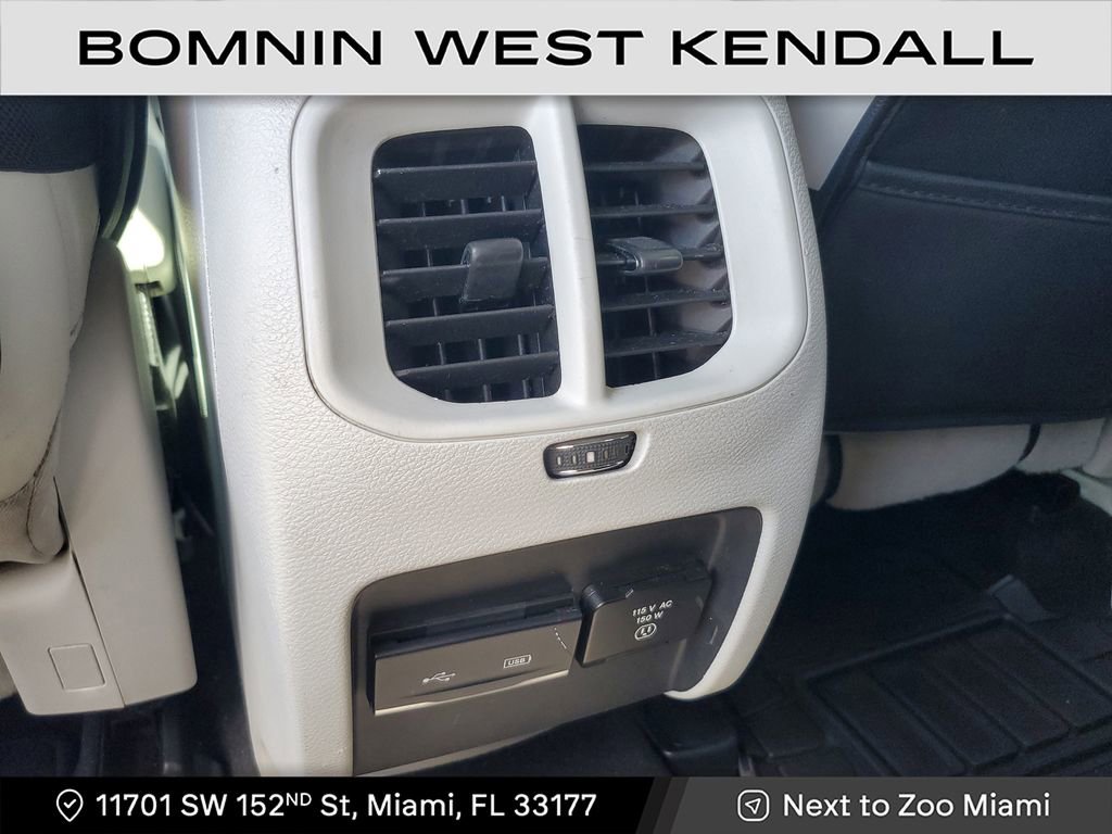 Used 2020 Jeep Cherokee Limited image 17