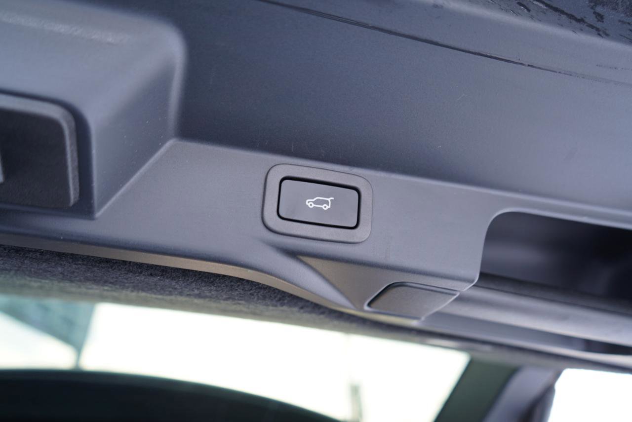 Used 2019 Land Rover Range Rover Sport SVR image 76