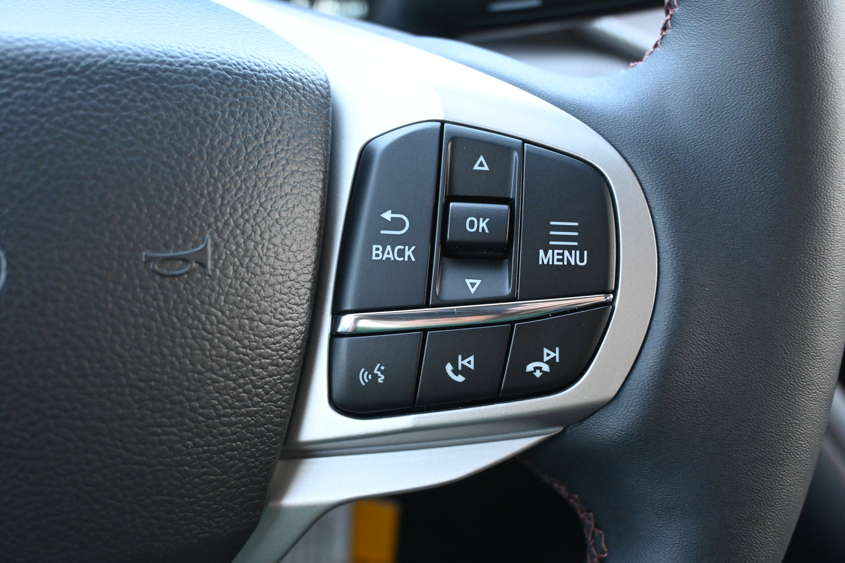 New 2026 Ford Explorer Active image 18