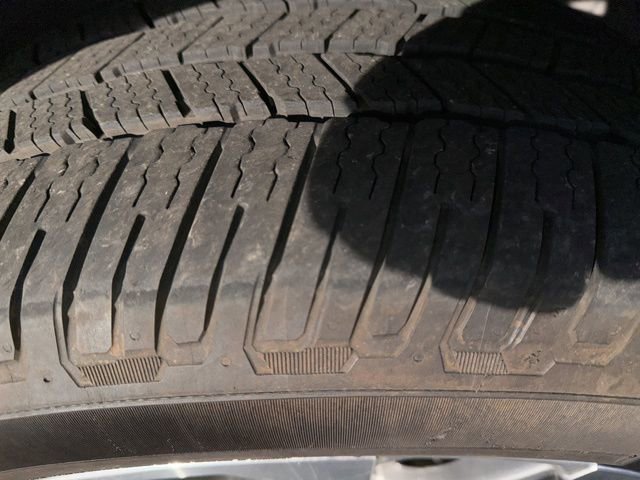 Used 2022 GMC Yukon XL Denali image 32