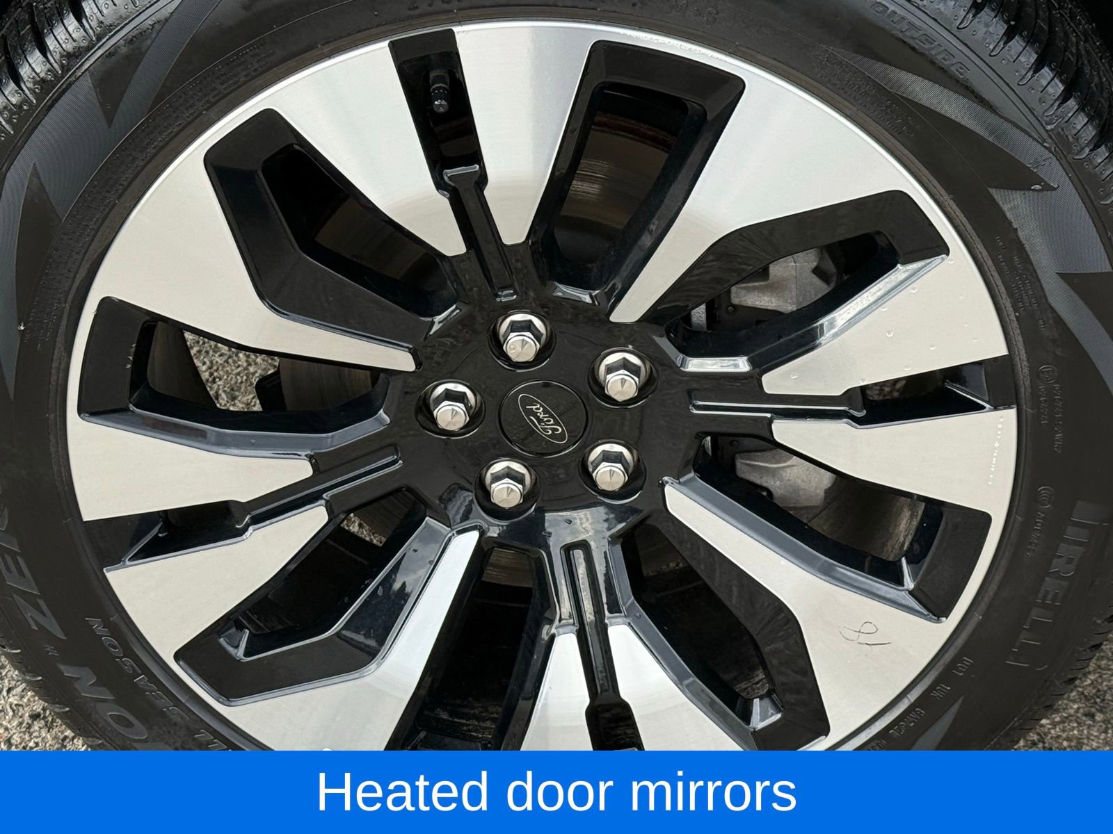 Used 2025 Ford Explorer Platinum w/ LUX Leather Package image 46