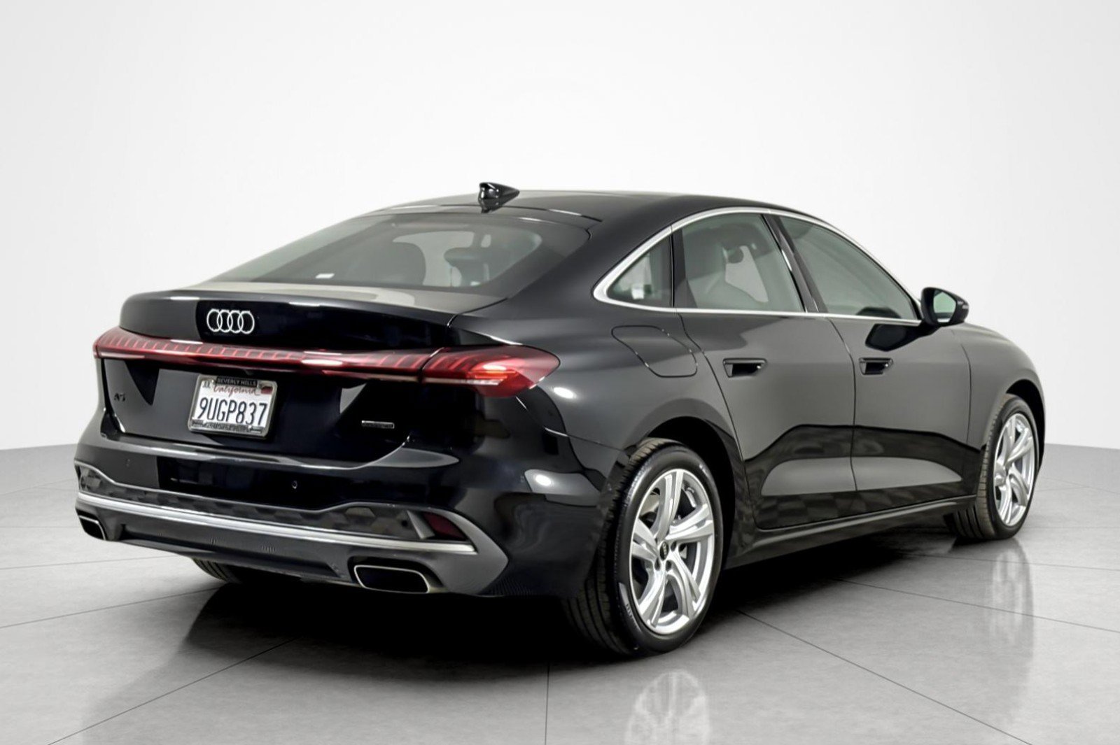 Used 2025 Audi A5 2.0T Premium Plus Sedan w/ Premium Plus image 5
