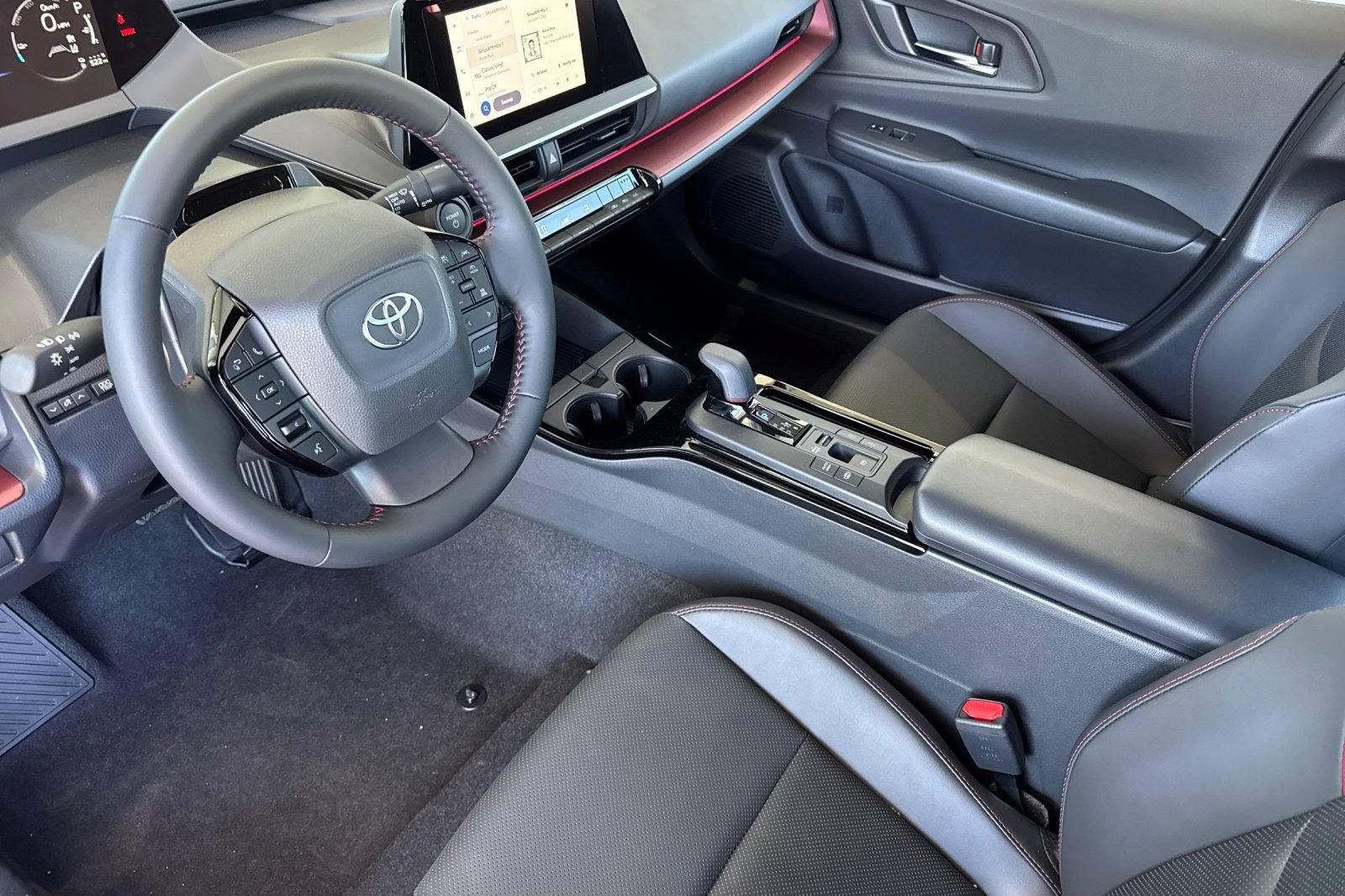 New 2026 Toyota Prius Plug-In Hybrid FWD image 12