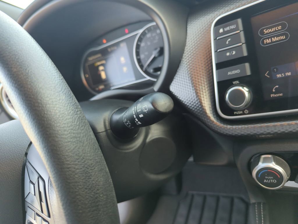 Used 2020 Nissan Kicks SV image 23