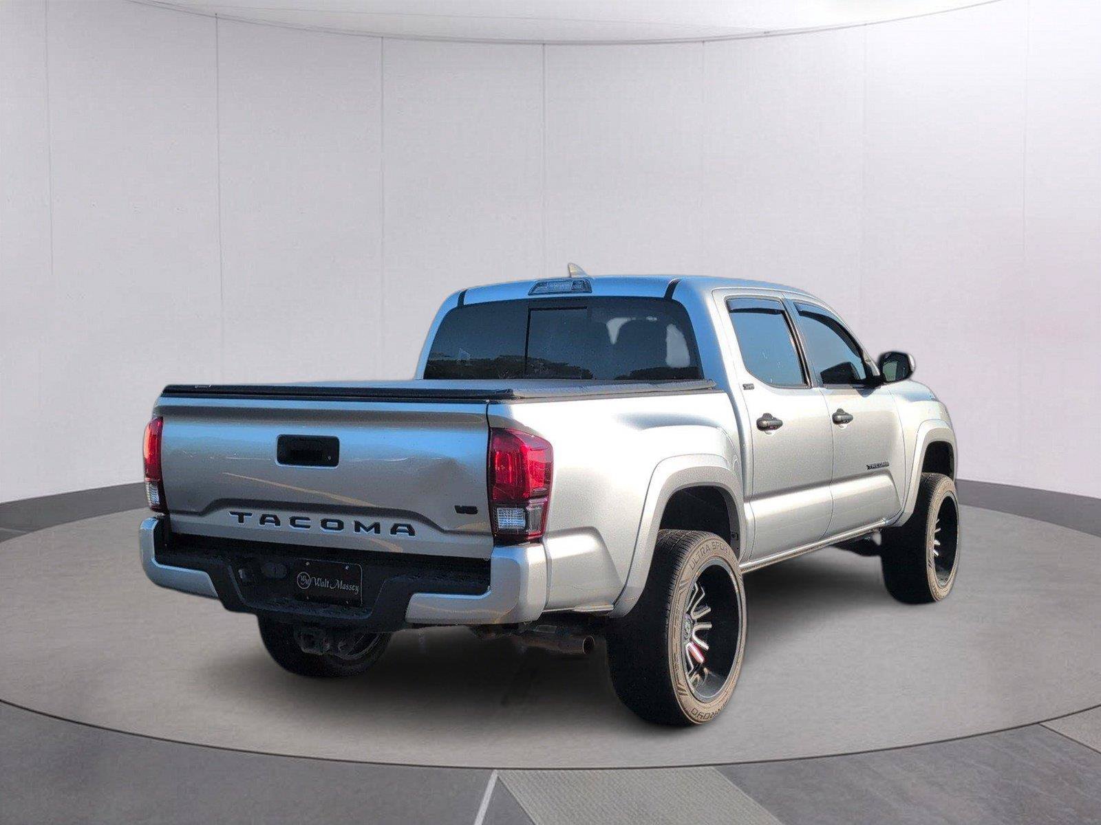 Used 2022 Toyota Tacoma SR5 w/ Technology Package RWD image 8