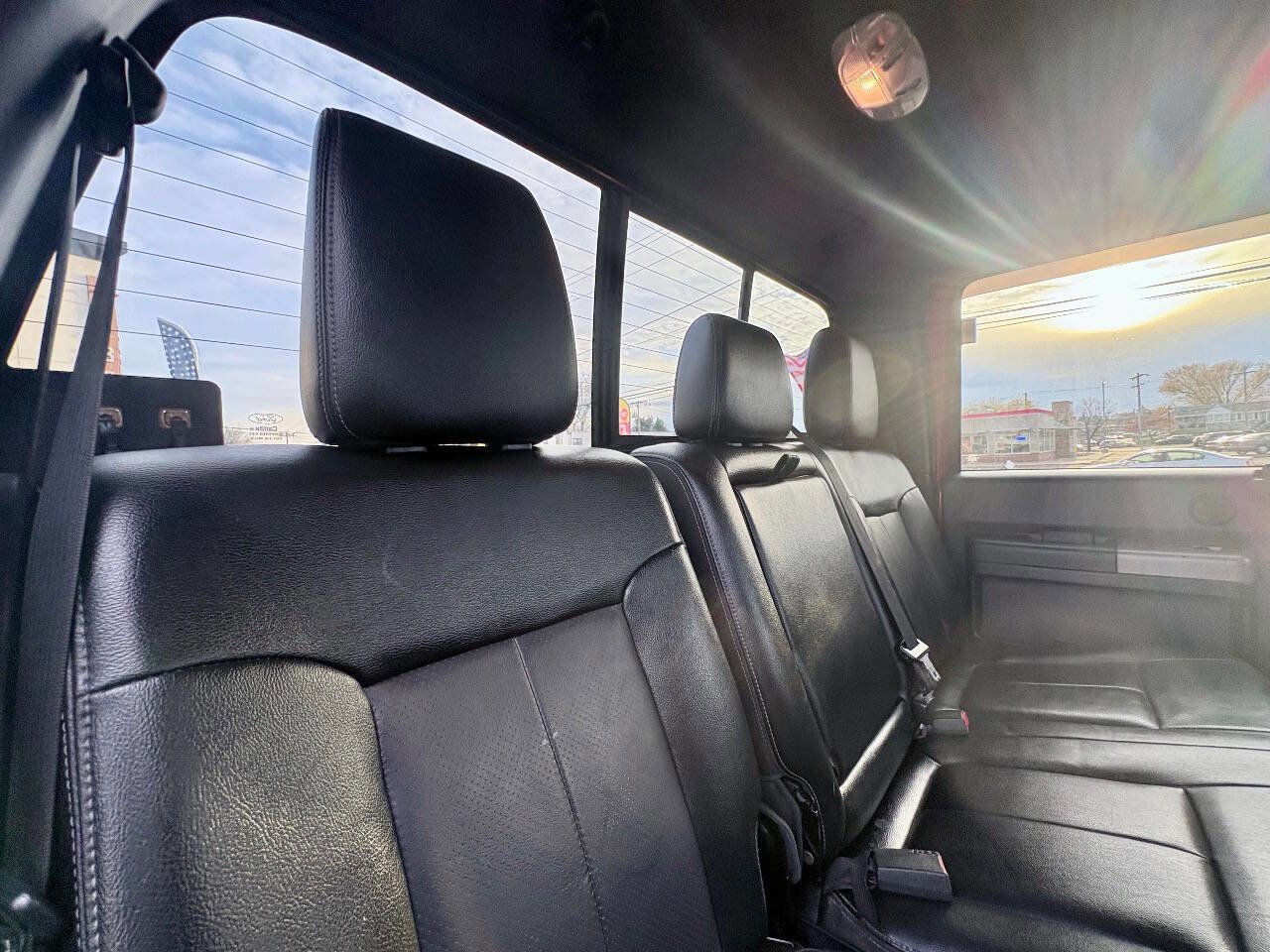 Used 2015 Ford F350 Lariat image 23