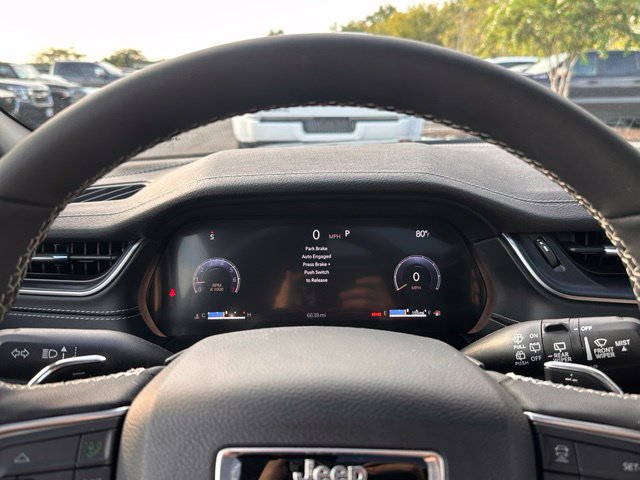 Used 2025 Jeep Grand Cherokee L Limited w/ Luxury Tech Group II AWD/4WD image 24