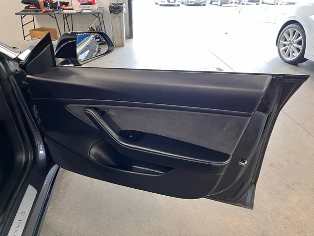 Used 2019 Tesla Model 3 image 12