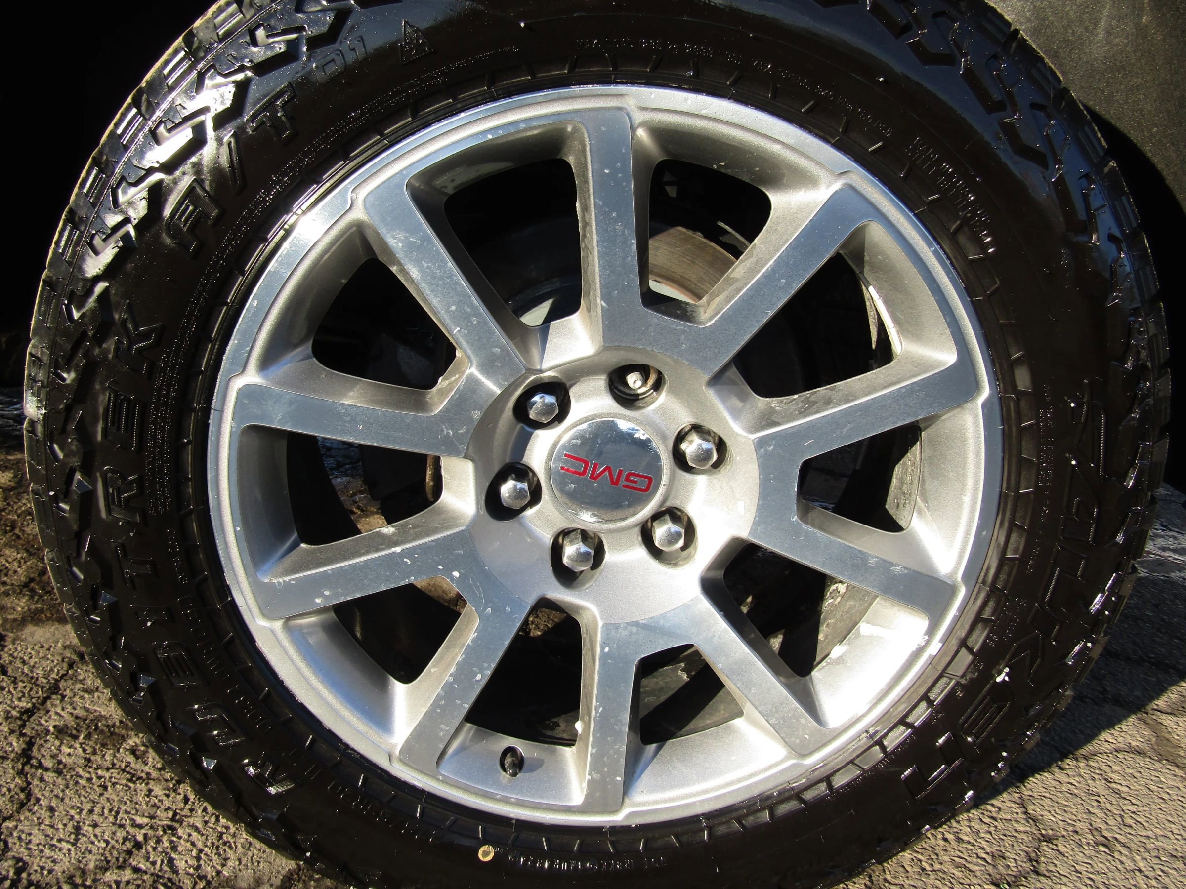 Used 2015 GMC Yukon XL Denali w/ Open Road Package image 22