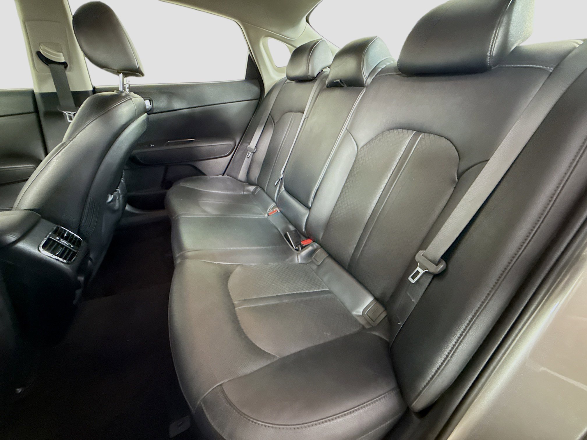 Used 2018 Kia Optima EX image 25