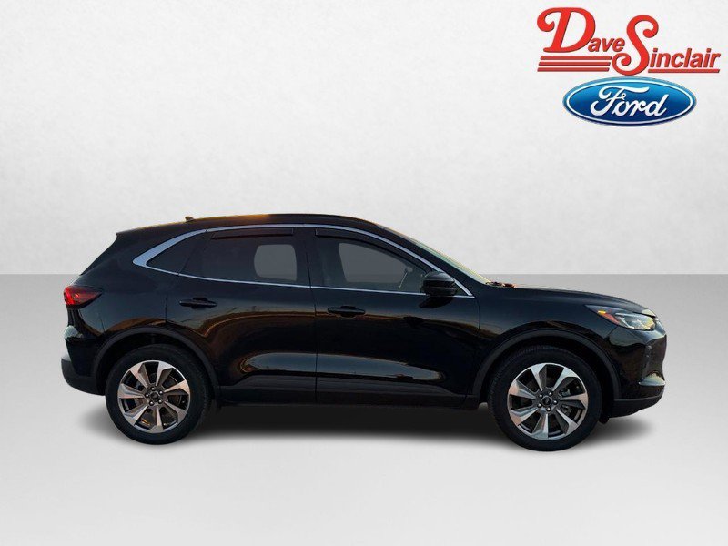 Used 2024 Ford Escape Platinum w/ Premium Technology Package image 5