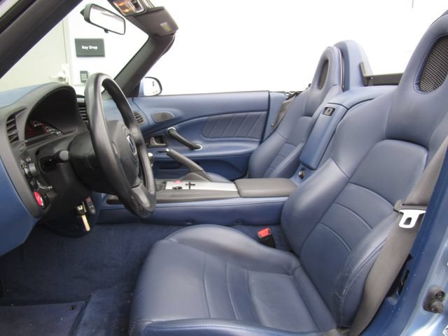 Used 2004 Honda S2000 image 9