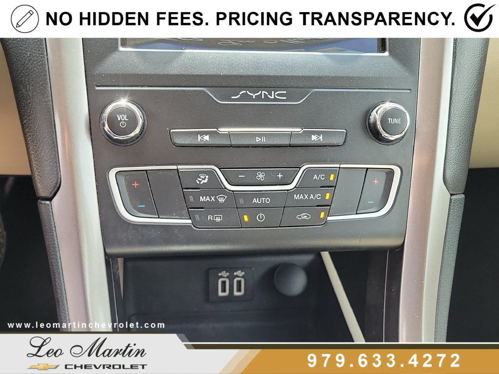 Used 2019 Ford Fusion SE FWD image 24
