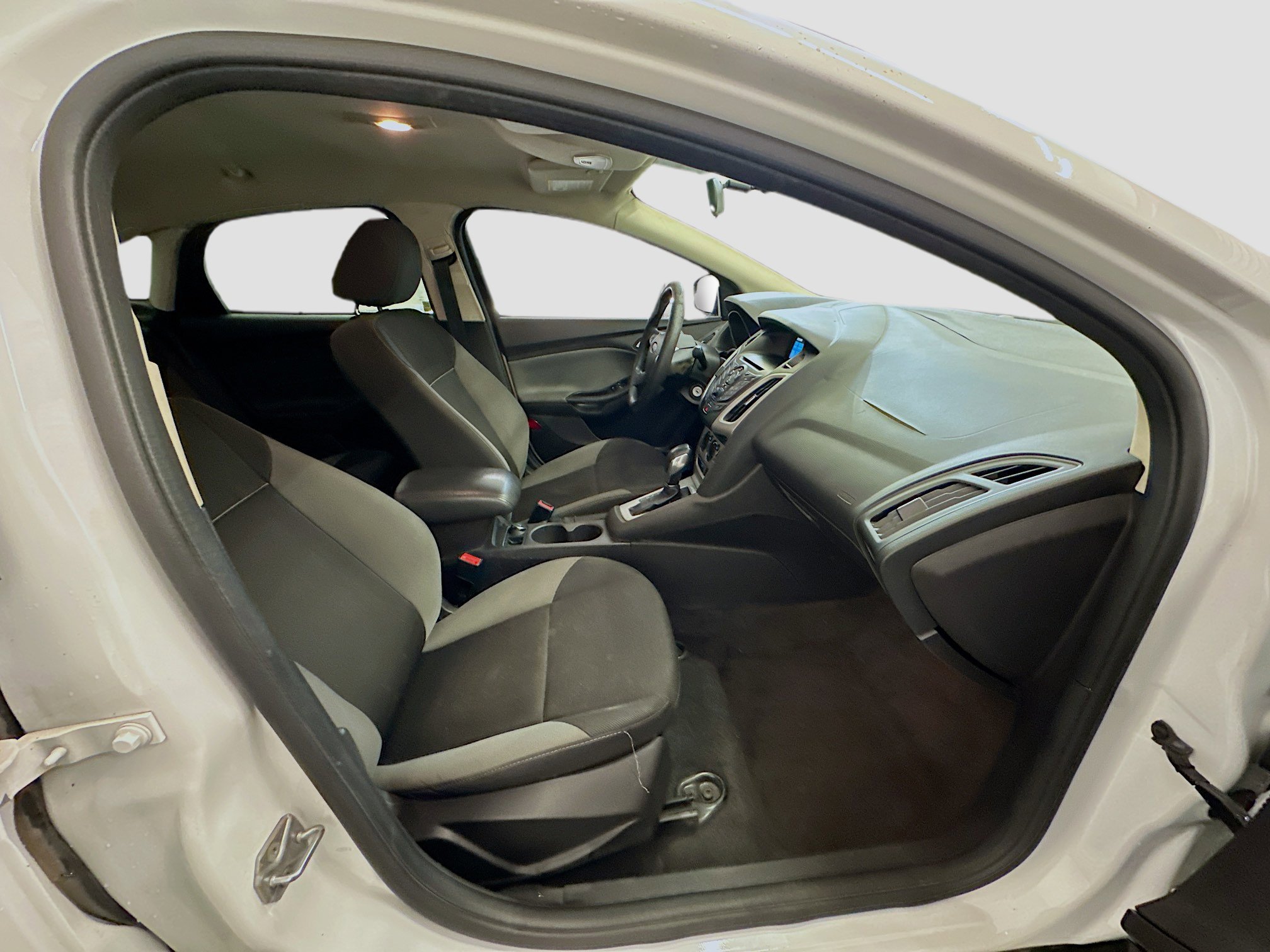 Used 2014 Ford Focus SE image 30