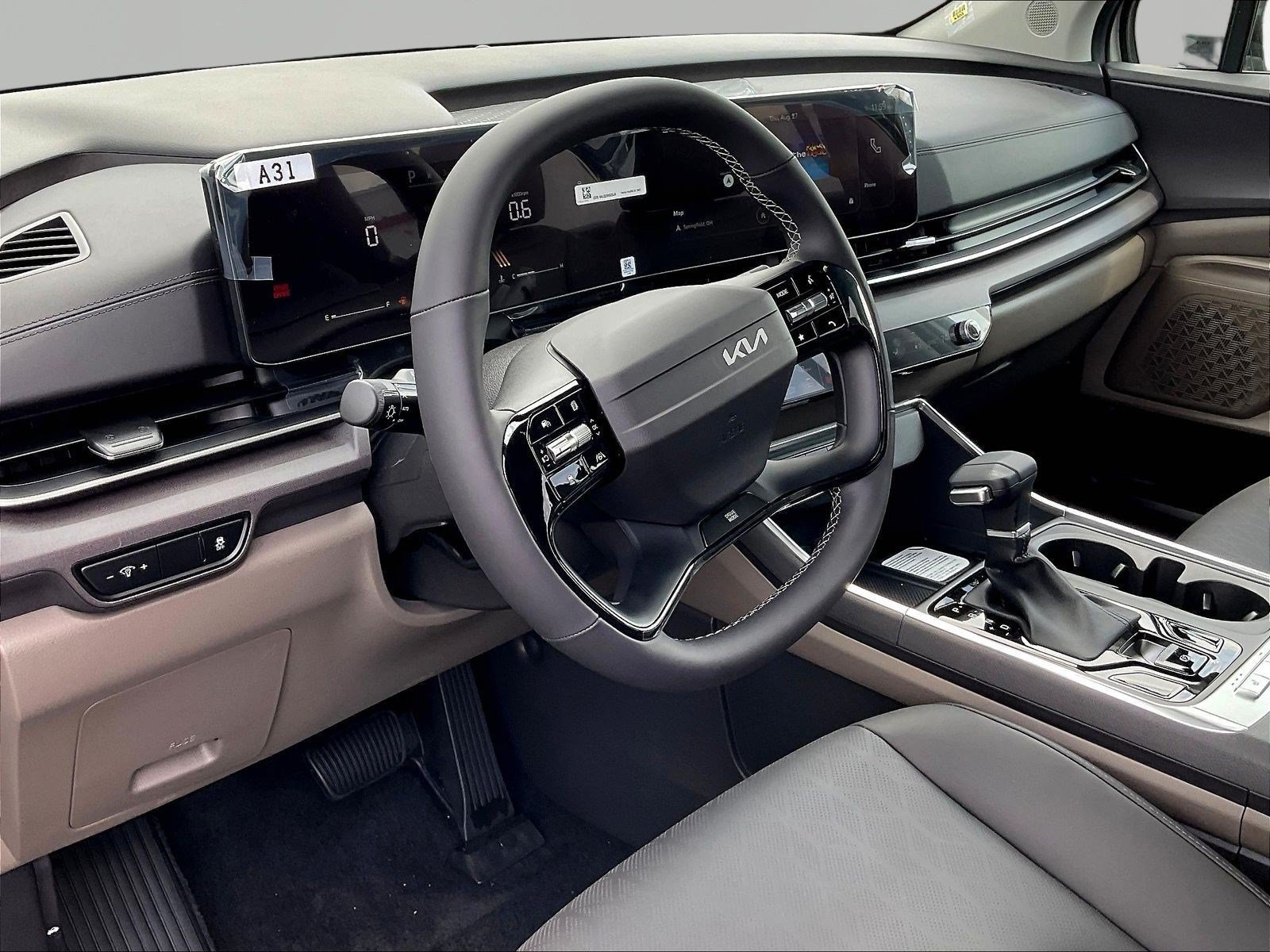 New 2027 Kia Carnival EX FWD image 16