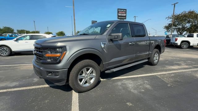 Used 2025 Ford F150 XLT w/ Equipment Group 301A Standard AWD/4WD image 4