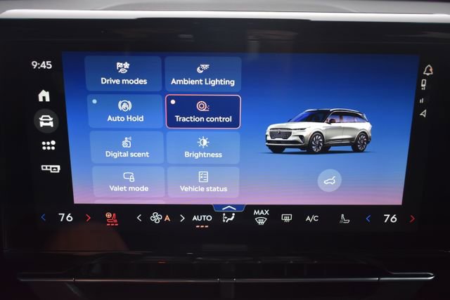 Used 2024 Lincoln Nautilus Reserve w/ Equipment Group 202A image 32