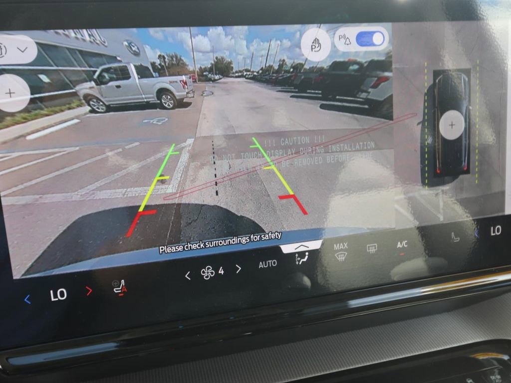 New 2026 Ford Expedition Active image 8