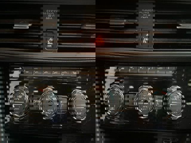 Certified 2023 Volkswagen Jetta SE image 10