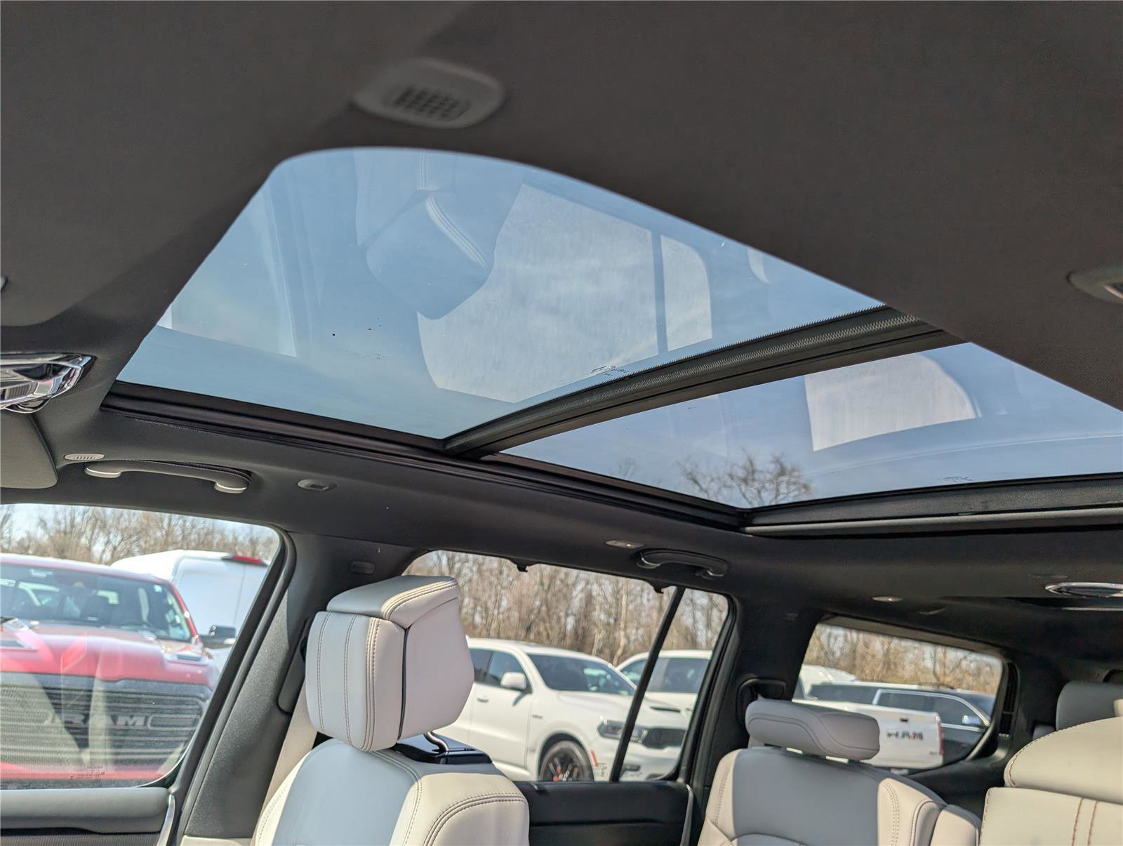 New 2026 Jeep Grand Wagoneer Summit image 6