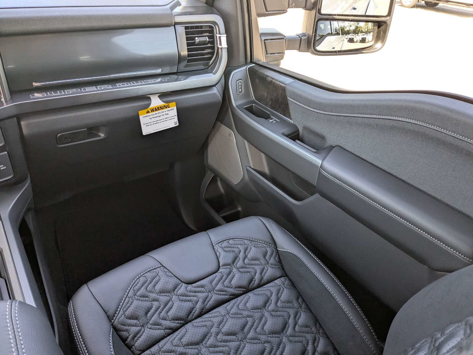New 2026 Ford F250 Lariat w/ Black Appearance Package AWD/4WD image 17