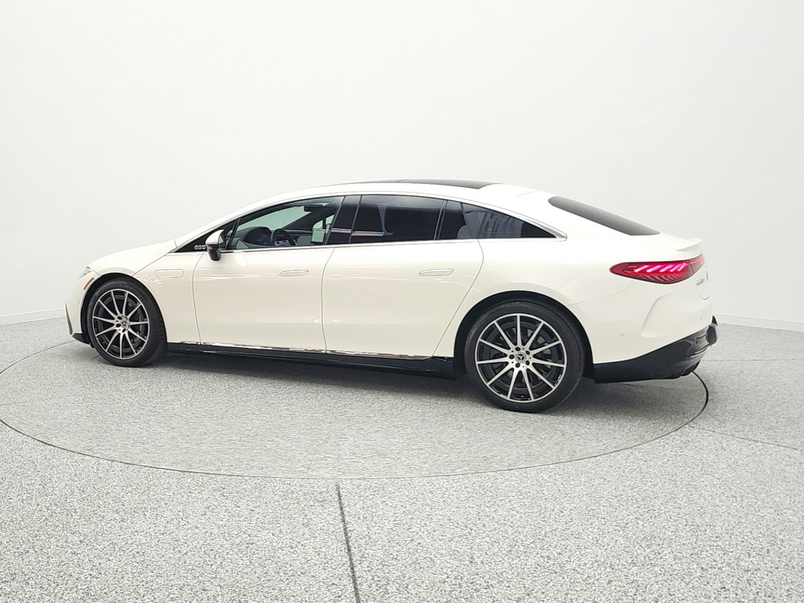 Certified 2023 Mercedes-Benz EQS 580 4MATIC Sedan image 8