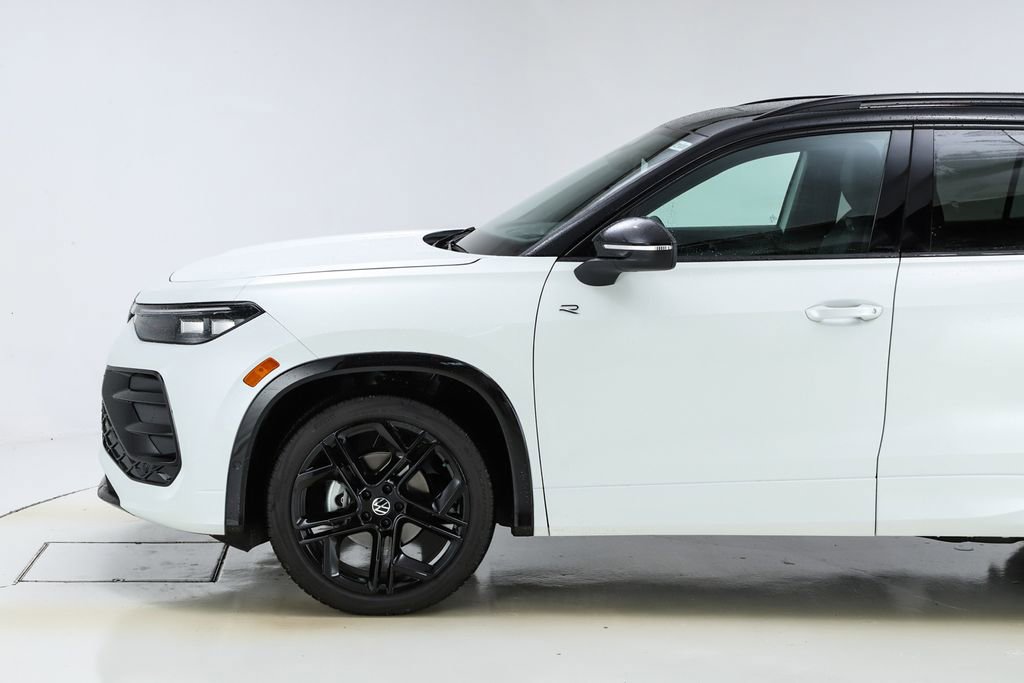 New 2026 Volkswagen Tiguan SE R-Line image 42