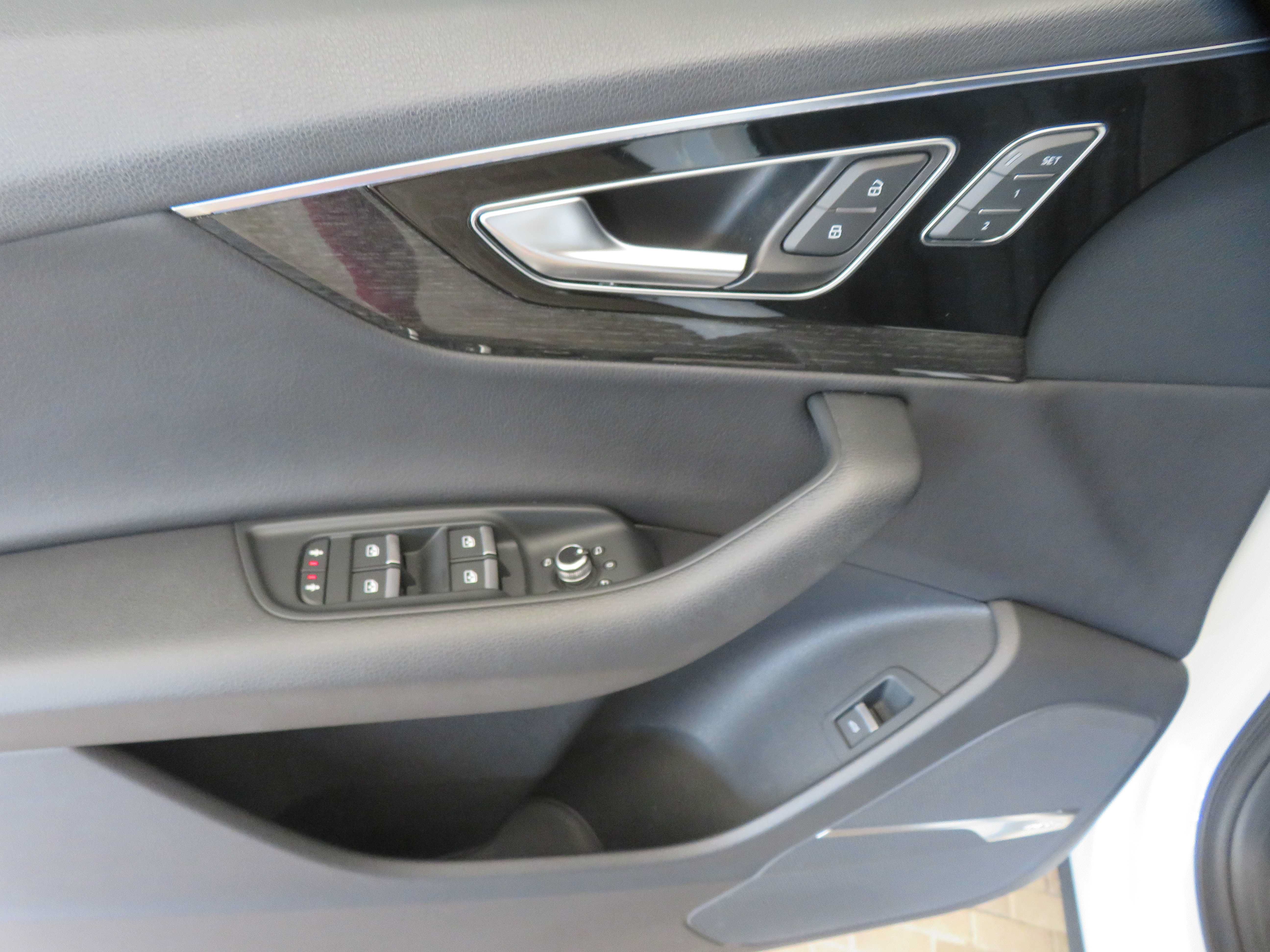 Used 2019 Audi Q7 3.0T Premium Plus AWD/4WD image 14