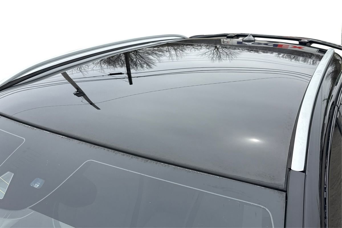 Used 2017 INFINITI QX30 Premium w/ Technology Package image 11