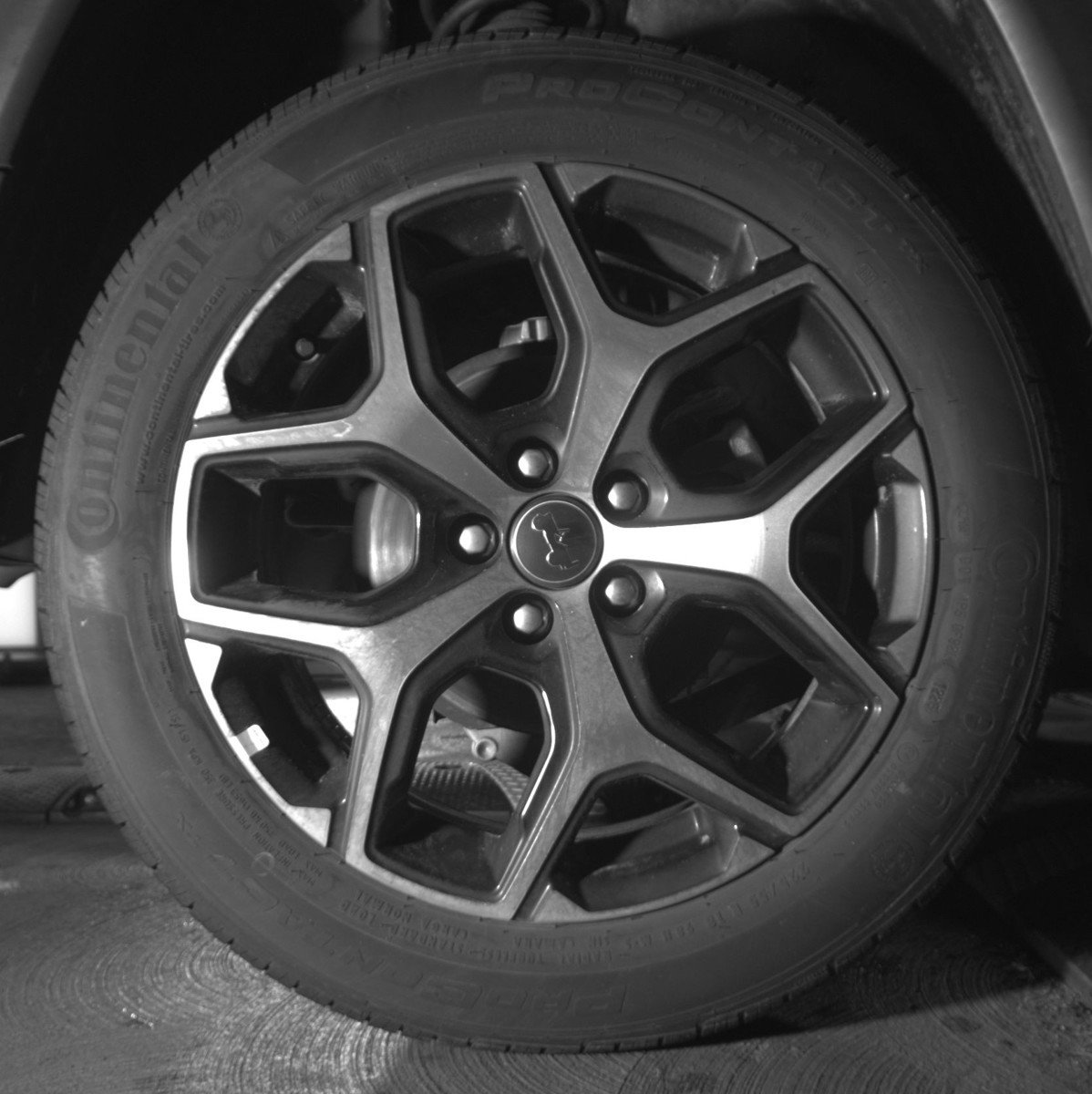 Used 2025 Jeep Compass Limited image 15