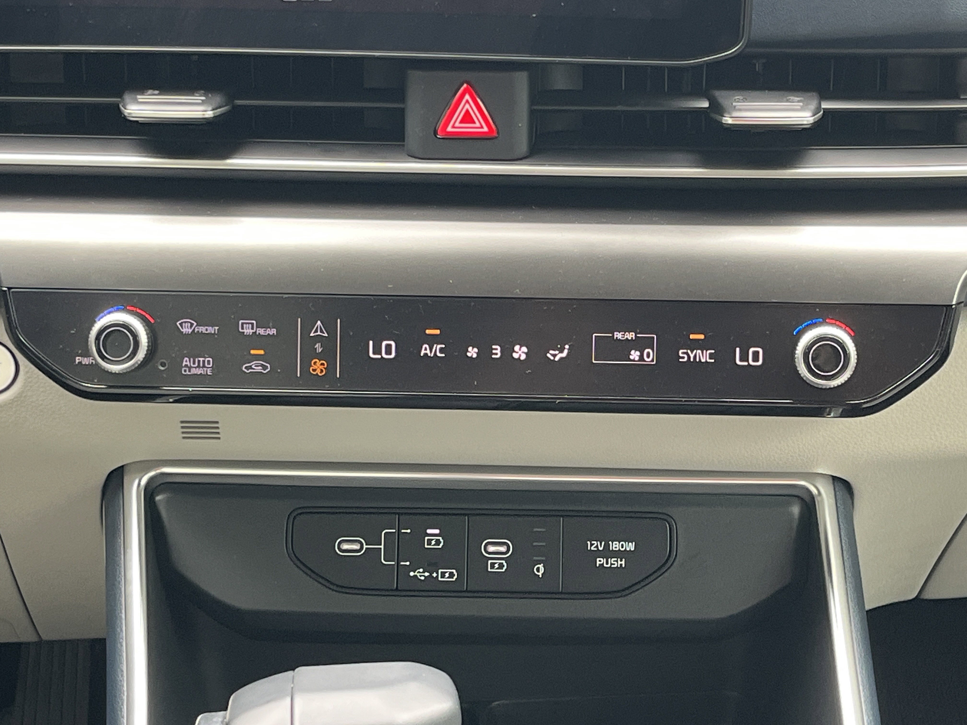 Used 2025 Kia Carnival SX Prestige FWD image 5