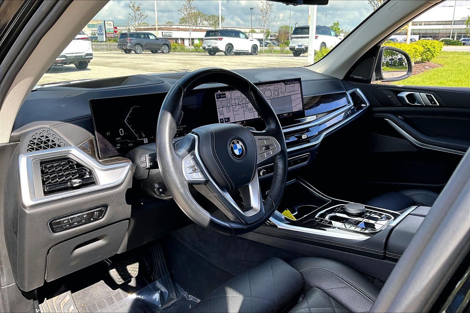 Used 2023 BMW X7 xDrive40i w/ Premium Package AWD/4WD image 16