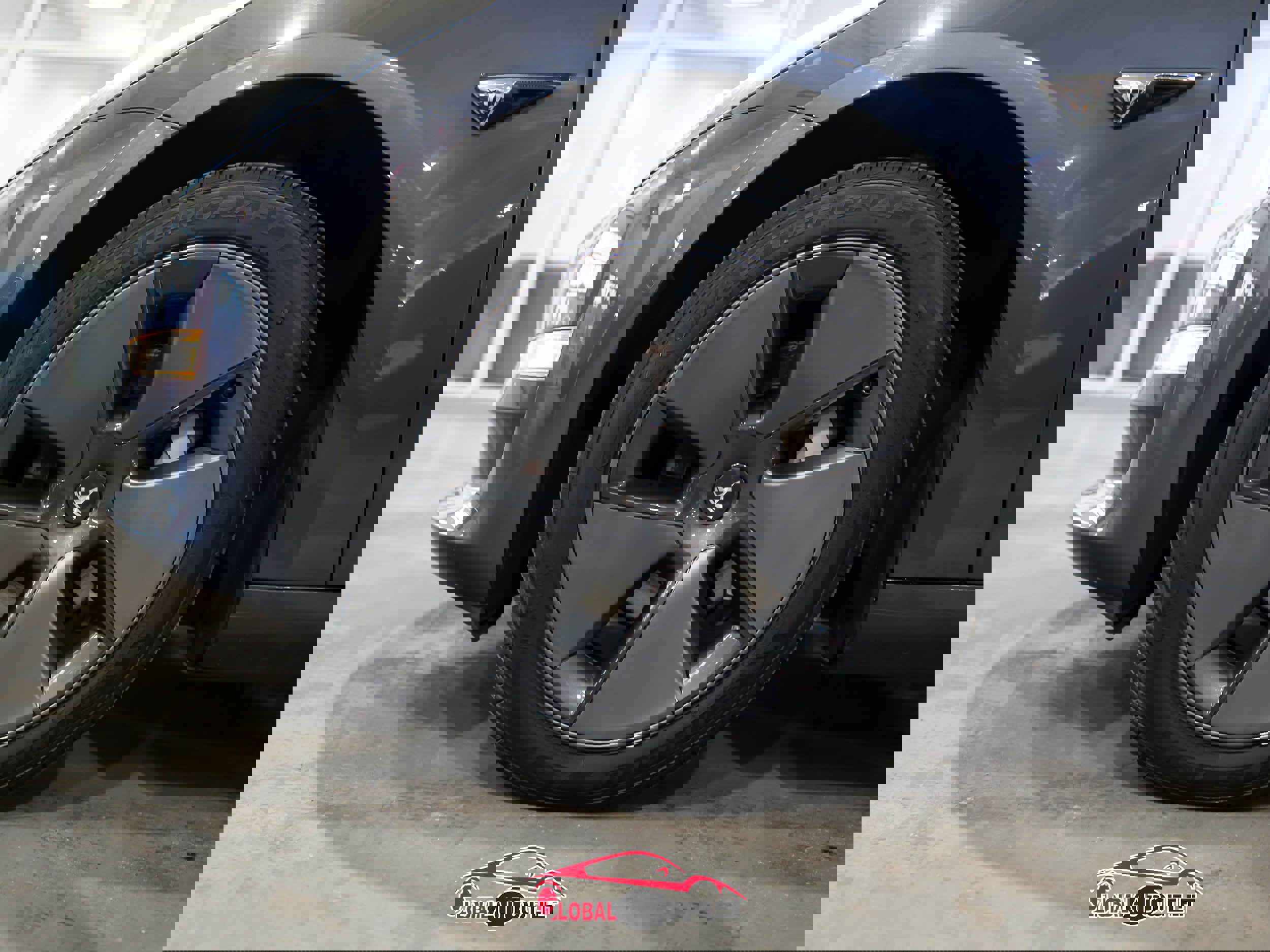 Used 2020 Tesla Model 3 Standard Range Plus image 9