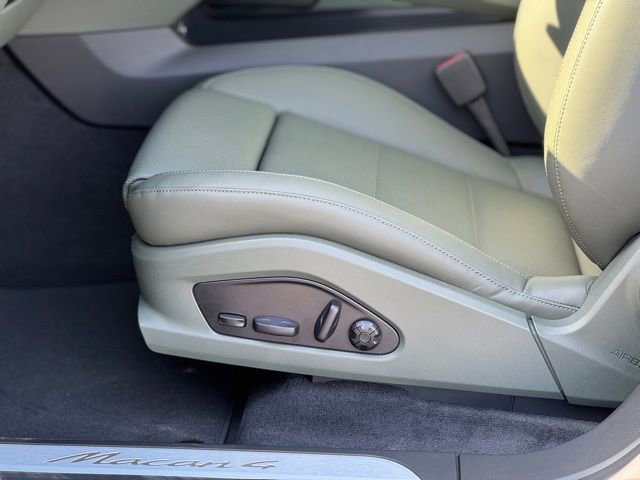 New 2025 Porsche Macan 4 Electric image 28
